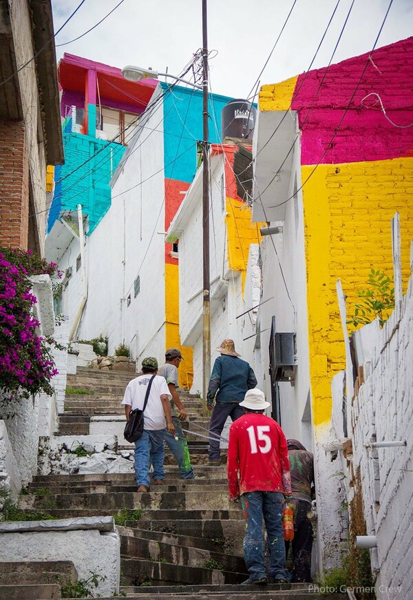 Street artists ζωγράφισαν 200 σπίτια στο Μεξικό