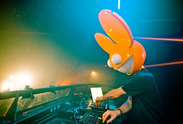 Δες πόσο εύκολο είναι να κάνεις djing με έναν browser
