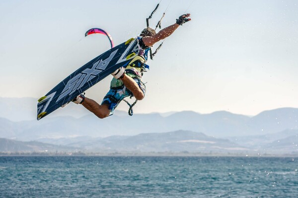 40 φωτογραφίες από το φετινό Φεστιβάλ Kite & Wind Surf σε ένα μικρό ψαροχώρι, έξω απ΄τη Λαμία