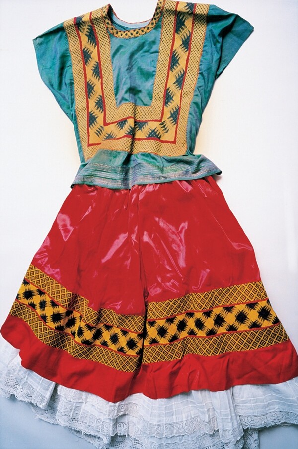  Η συγκλονιστική γκαρνταρόμπα της Frida Kahlo