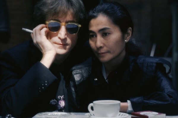 Σπάνιες φωτογραφίες της Yoko Ono και του John Lennon, λίγους μήνες πριν τη δολοφονία του