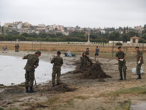 Όταν απολύθηκα απ' τον Στρατό αισθανόμουν ότι η ζωή μου έξω ήταν χειρότερη απ' ό,τι μέσα