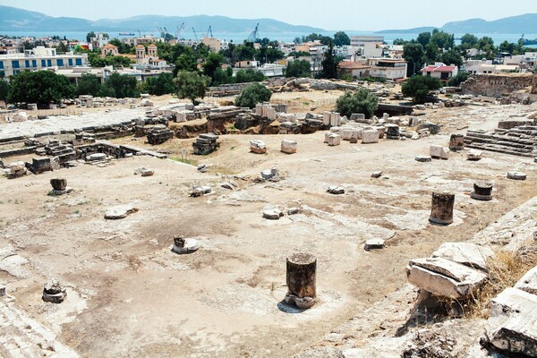  Μια ζεστή μέρα πήγαμε στο μουσείο της Ελευσίνας