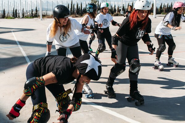 Girl Power! Συναντήσαμε την πρώτη ομάδα Roller Derby της Ελλάδας