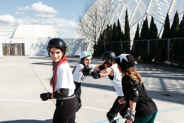 Girl Power! Συναντήσαμε την πρώτη ομάδα Roller Derby της Ελλάδας