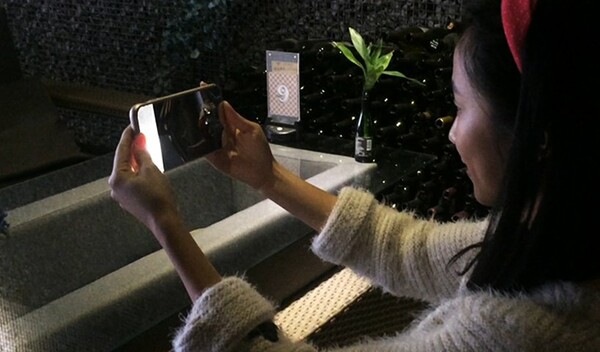 Ένα κάλυμμα iPhone για τέλεια selfies