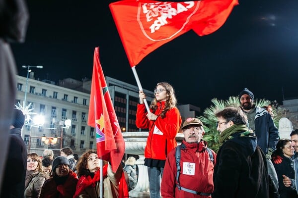 Χθες το βράδυ στα Προπύλαια - Ήμασταν εκεί μέχρι αργά τη νύχτα