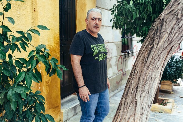 Το ντοκιμαντέρ "Εδώ δεν υπάρχει άσυλο" θα σου θυμίσει γιατί αγαπούσες τα συγκροτήματα των 80's