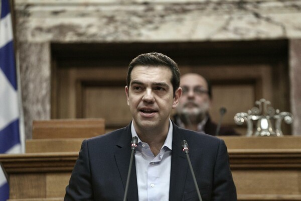 13 φωτογραφίες απ' την συνεδρίαση που 'έβγαλε' Παυλόπουλο
