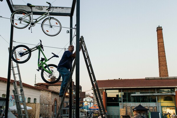 Ρόδες, πετάλια και το «παλλαϊκό κίνημα» των ποδηλατών που άλλαξε την Αθήνα