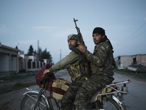 Tα ανθρώπινα πορτρέτα των ανταρτών του Κουρδιστάν 
