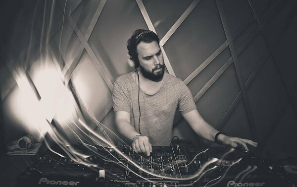 Όταν η deep house ενσωματώνει soul, jazz και disco στοιχεία