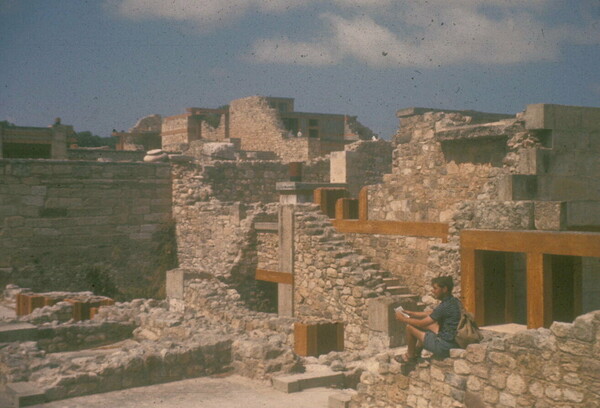 100 πολύτιμες και συγκινητικές φωτογραφίες από μια ανέμελη εκδρομή στην Ελλάδα του 1961