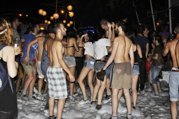 Let’s get foam beach edition