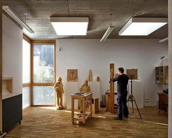Τα εκπληκτικά αληθοφανή γλυπτά του Peter Demetz