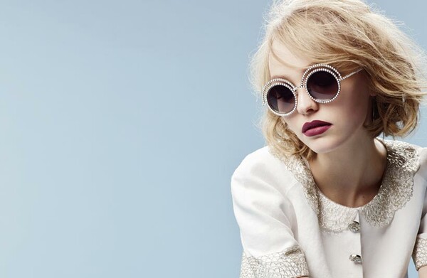 H Lily-Rose Depp είναι το νέο πρόσωπο της Chanel