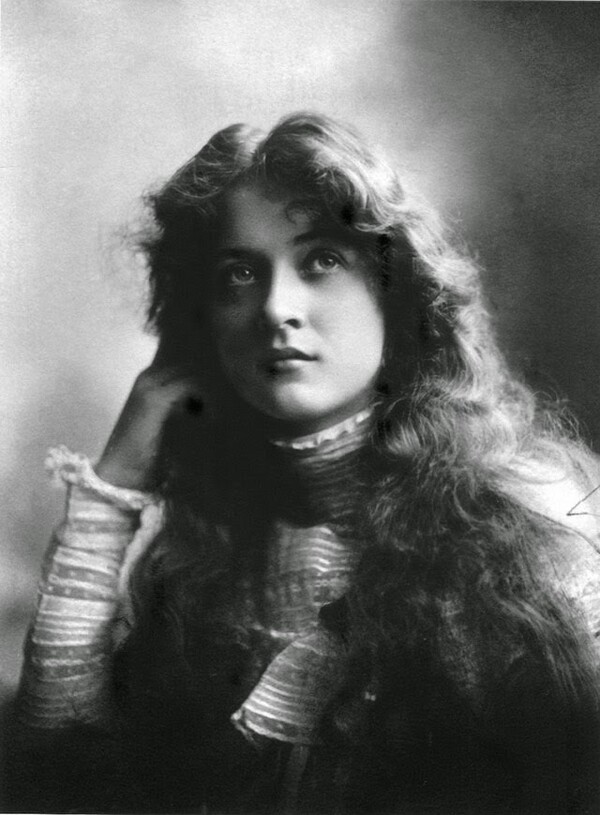 Ποια ήταν η καλλονή Maude Fealy;