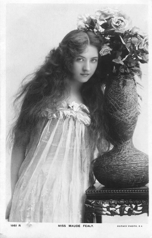 Ποια ήταν η καλλονή Maude Fealy;