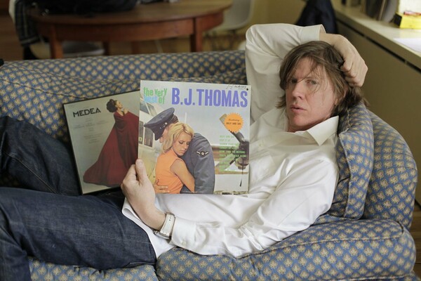 O Thurston Moore αγαπάει πολύ την ελληνική ποίηση