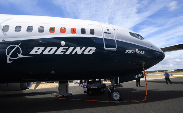 Tα αμφιλεγόμενα Boeing 737 Max επιστρέφουν μετά τη μεγαλύτερη απαγόρευση στην ιστορίας της αεροπλοΐας