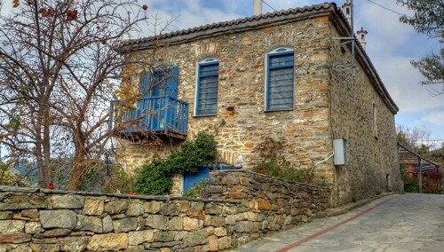 Σινεμά στο διατηρητέο παραδοσιακό οικισμό του Παρθενώνα