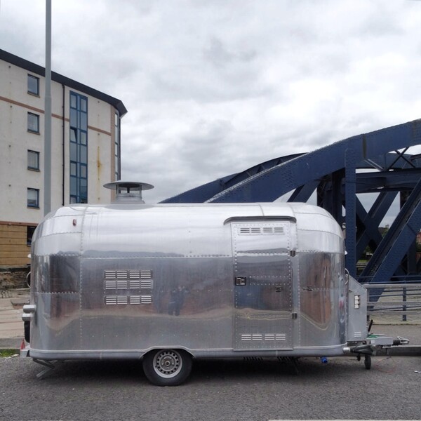 Trainspotting tour, το καφέ του Χάρι Πότερ και τα mural του Leith