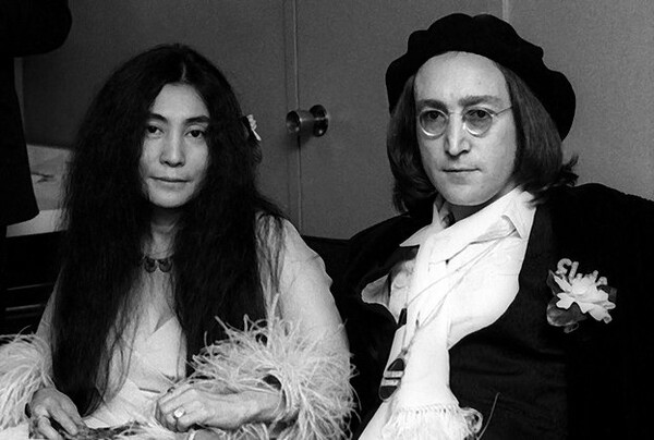 Τα μινιμαλιστικά σκίτσα του John Lennon