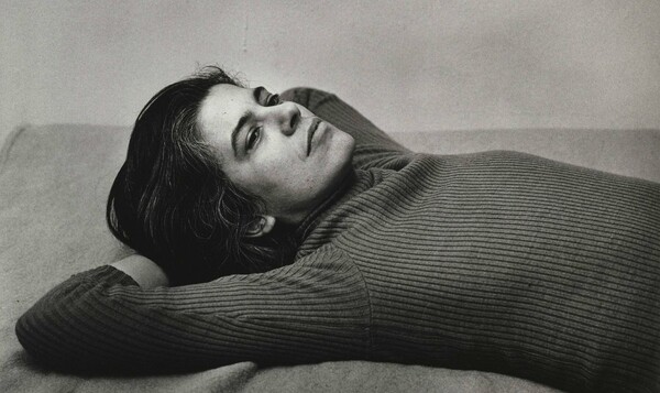  Susan Sontag: Η ζωή και το έργο της μέσα από 60 φωτογραφίες