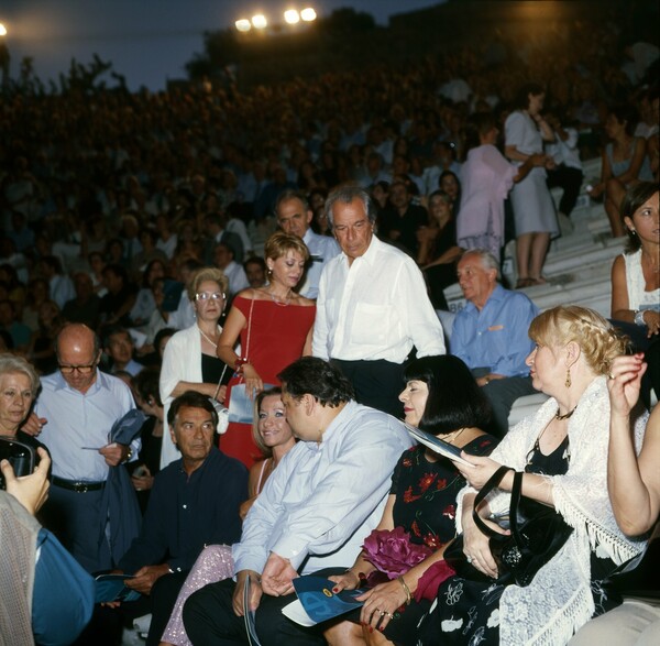 Το ελληνικό Μιλένιουμ (1)