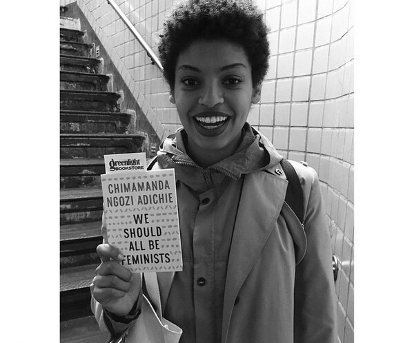 Το «Subway Book Review» παρουσιάζει τους Νεοϋορκέζους μέσα από τα βιβλία που διαβάζουν 