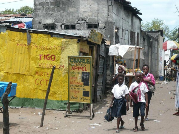 Oι περιπέτειες ενός Έλληνα αρχιτέκτονα στο μακρινό και πολύ σκληρό Κονγκό