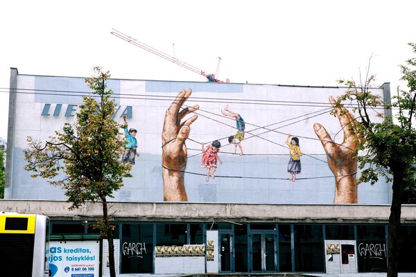 H συναρπαστική τέχνη του Ernest Zacharevic