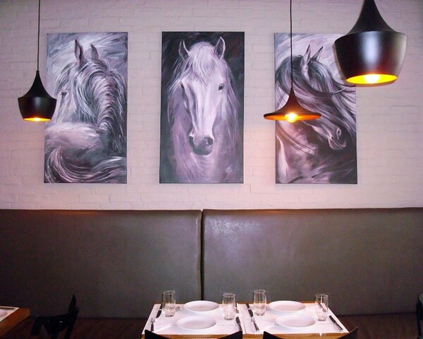 The Shy Horse: Ένα ξεχωριστό μπιστρό στο Κολωνάκι