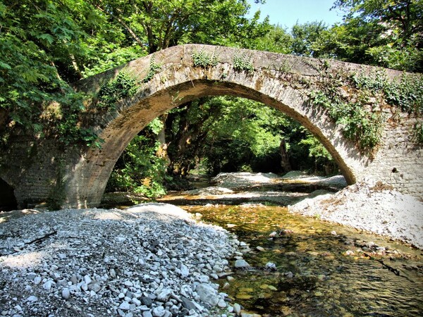 Τα 20 ωραιότερα γεφύρια της Ηπείρου που στέκουν ακόμα