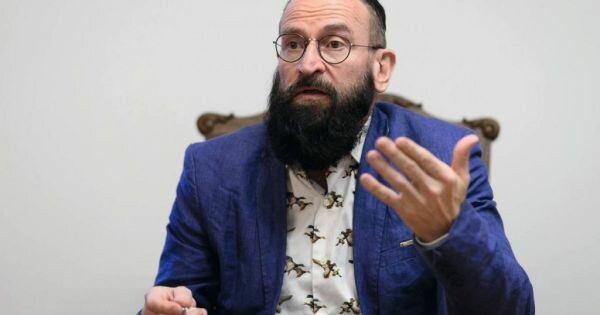 Σεξ πάρτι Βρυξέλλες: «Είχαμε όλοι ήδη κορωνοϊό» - Από την υδρορροή πήγε να διαφύγει ο ευρωβουλευτής