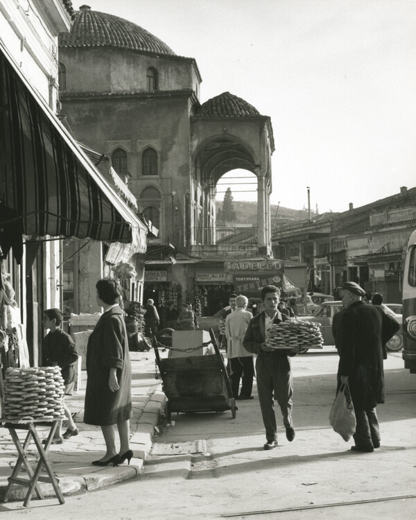 Ταξίδι στη δεκαετία του ’60 σε ασπρόμαυρο φόντο