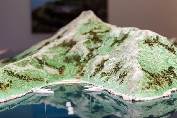 Oξυά Αrt Island: Το νησί του Εμίρη του Κατάρ στο Ιόνιο