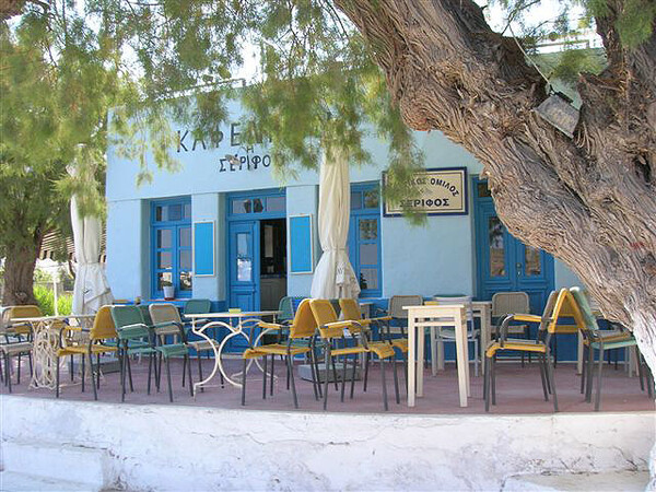 9 θρυλικά μπαρ σε ελληνικά νησιά