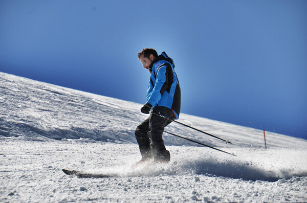 Όλα όσα χρειάζεσαι να ξέρεις αν θα πας για σκι αυτές τις μέρες!
