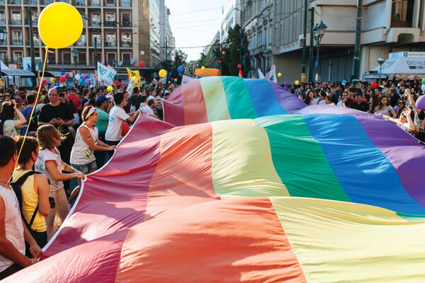 Athens Pride 2015: Σήμερα η lgbt κοινότητα της Αθήνας γιορτάζει και διεκδικεί στην Κλαυθμώνος