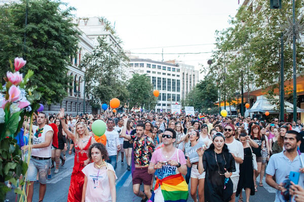 Athens Pride 2015: Σήμερα η lgbt κοινότητα της Αθήνας γιορτάζει και διεκδικεί στην Κλαυθμώνος