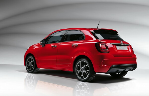 Το Fiat 500X Sport σε προκαλεί να το οδηγήσεις