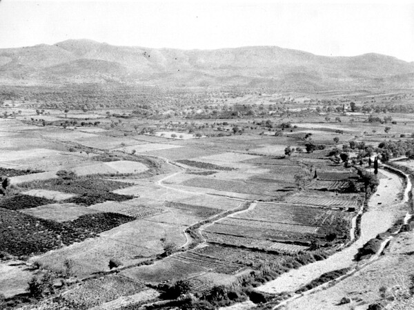 H απέριττη Ελλάδα του '30 μέσα από 60 φωτογραφίες του Αντουάν Μπον