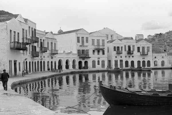 10 σπάνιες εικόνες από το Καστελόριζο τoυ 1957