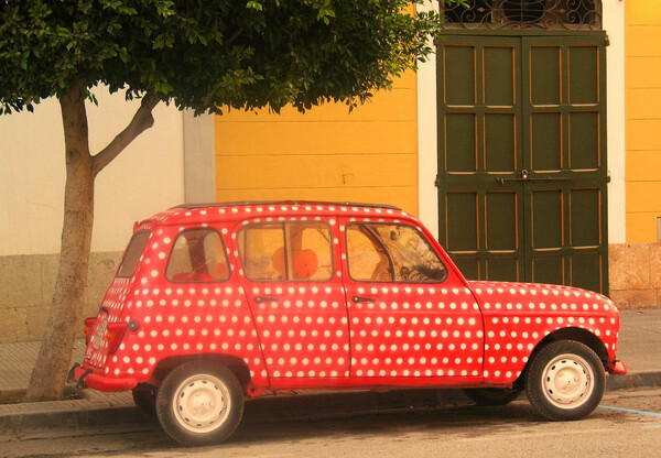 Renault 4L. Μισός αιώνας.