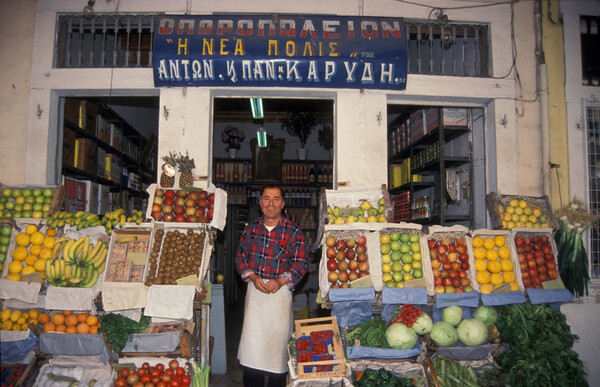 Οι ελληνικές διακοπές του Anthony Maw.
