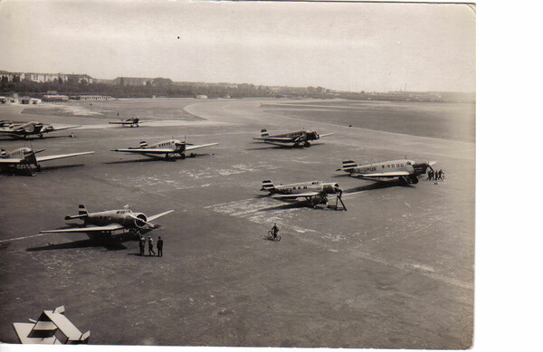 Tempelhof. Το ιστορικό αεροδρόμιο του Βερολίνου μετατρέπεται σε πάρκο.