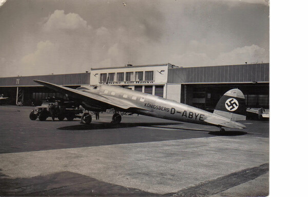 Tempelhof. Το ιστορικό αεροδρόμιο του Βερολίνου μετατρέπεται σε πάρκο.