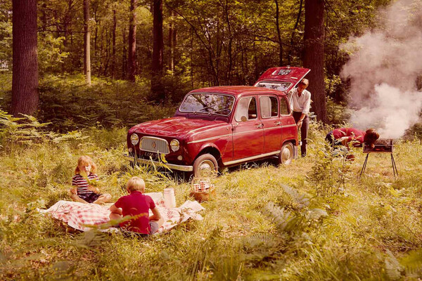 Renault 4L. Μισός αιώνας.