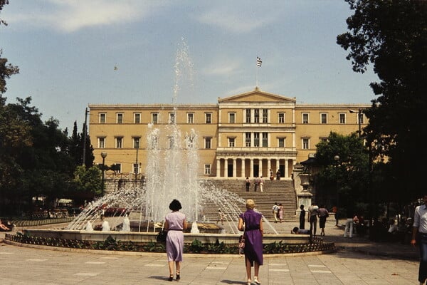 Η Aθήνα του 1980: τόσο κοντά, τόσο μακριά...